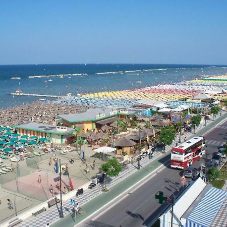 Hotel Fiamma Cesenatico Esterno foto