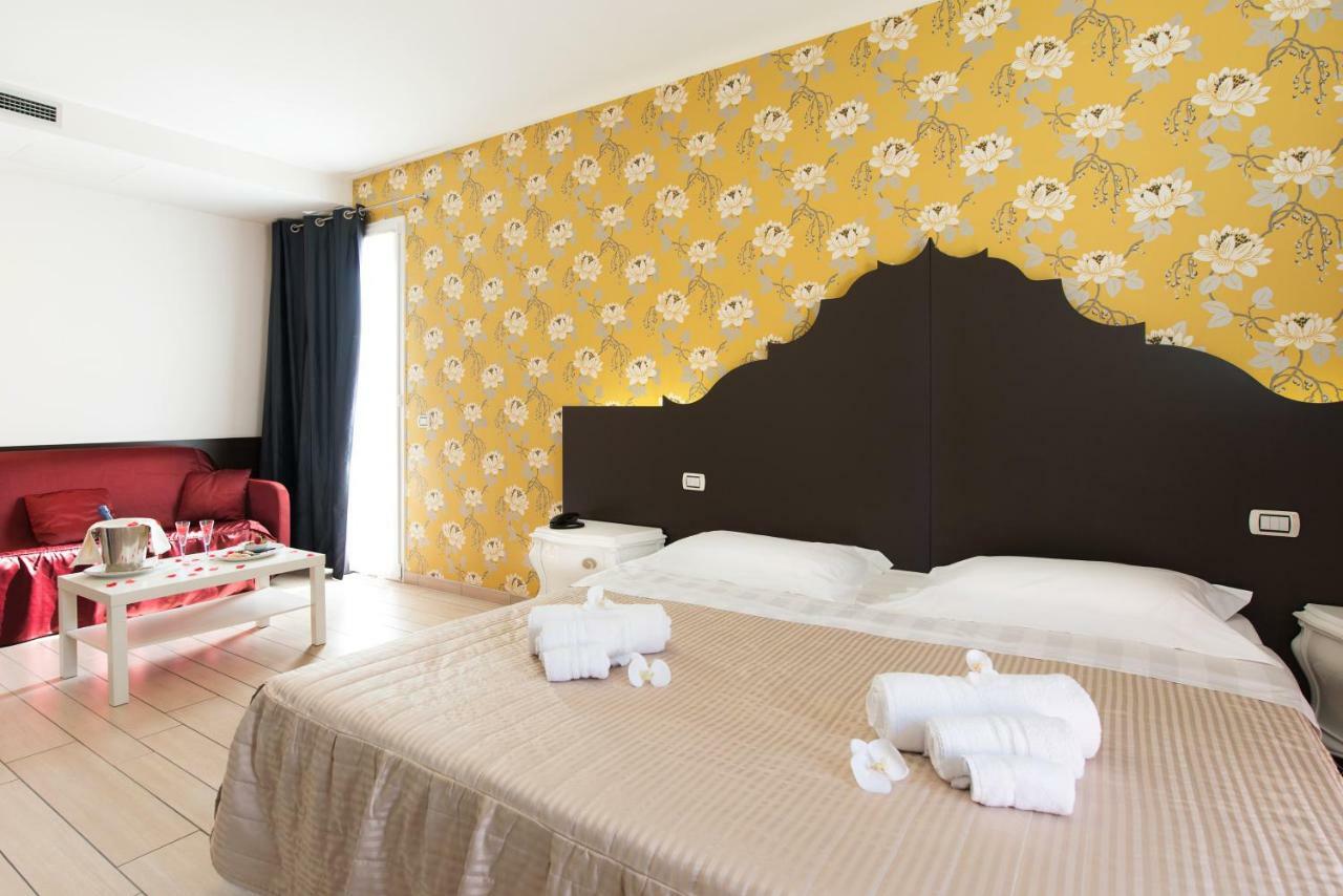 Hotel Fiamma Cesenatico Esterno foto