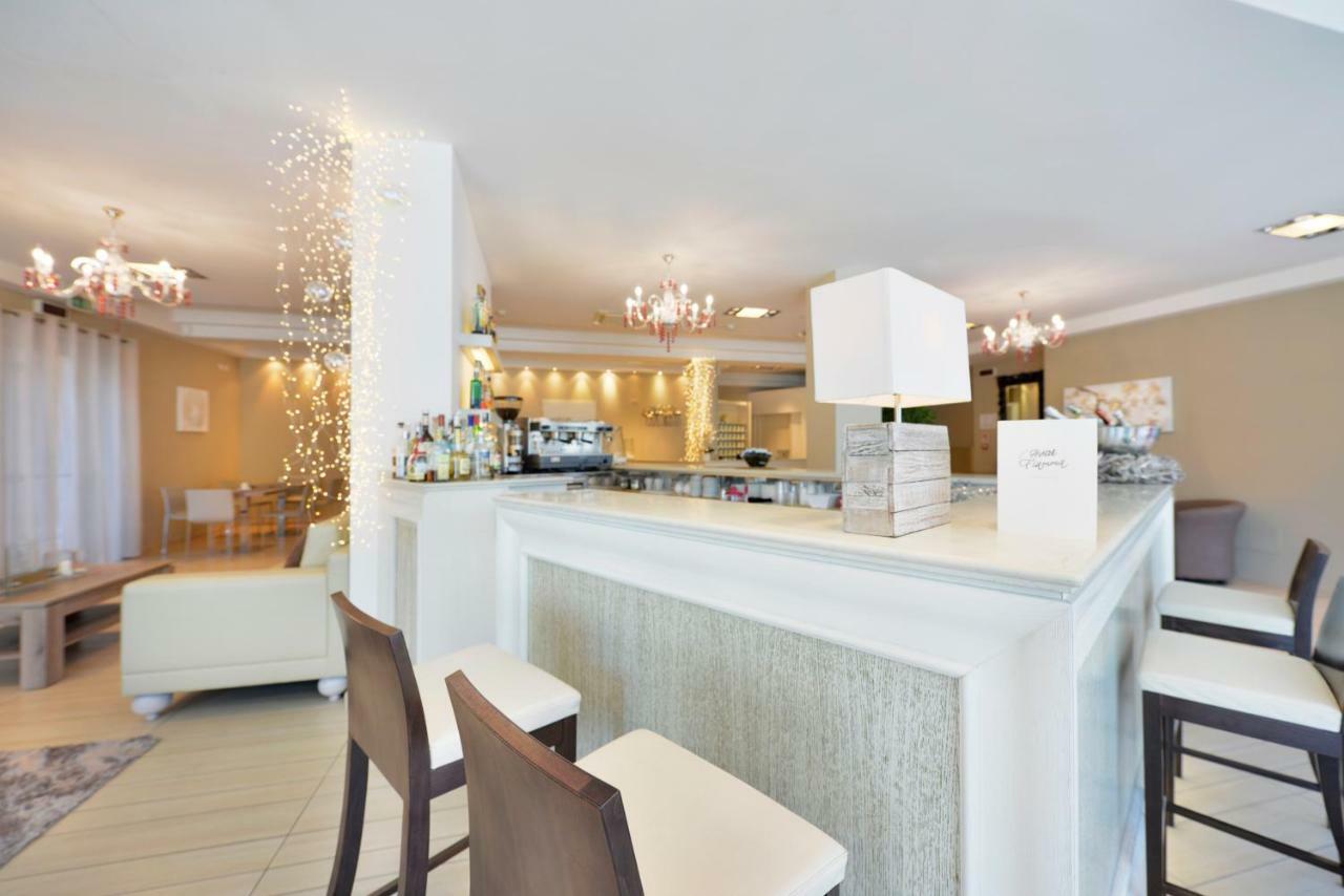 Hotel Fiamma Cesenatico Esterno foto