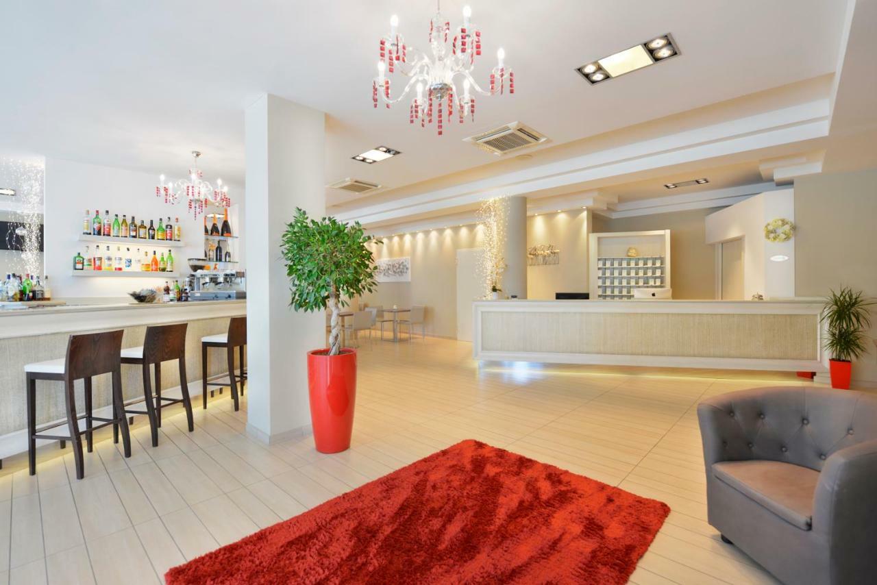 Hotel Fiamma Cesenatico Esterno foto