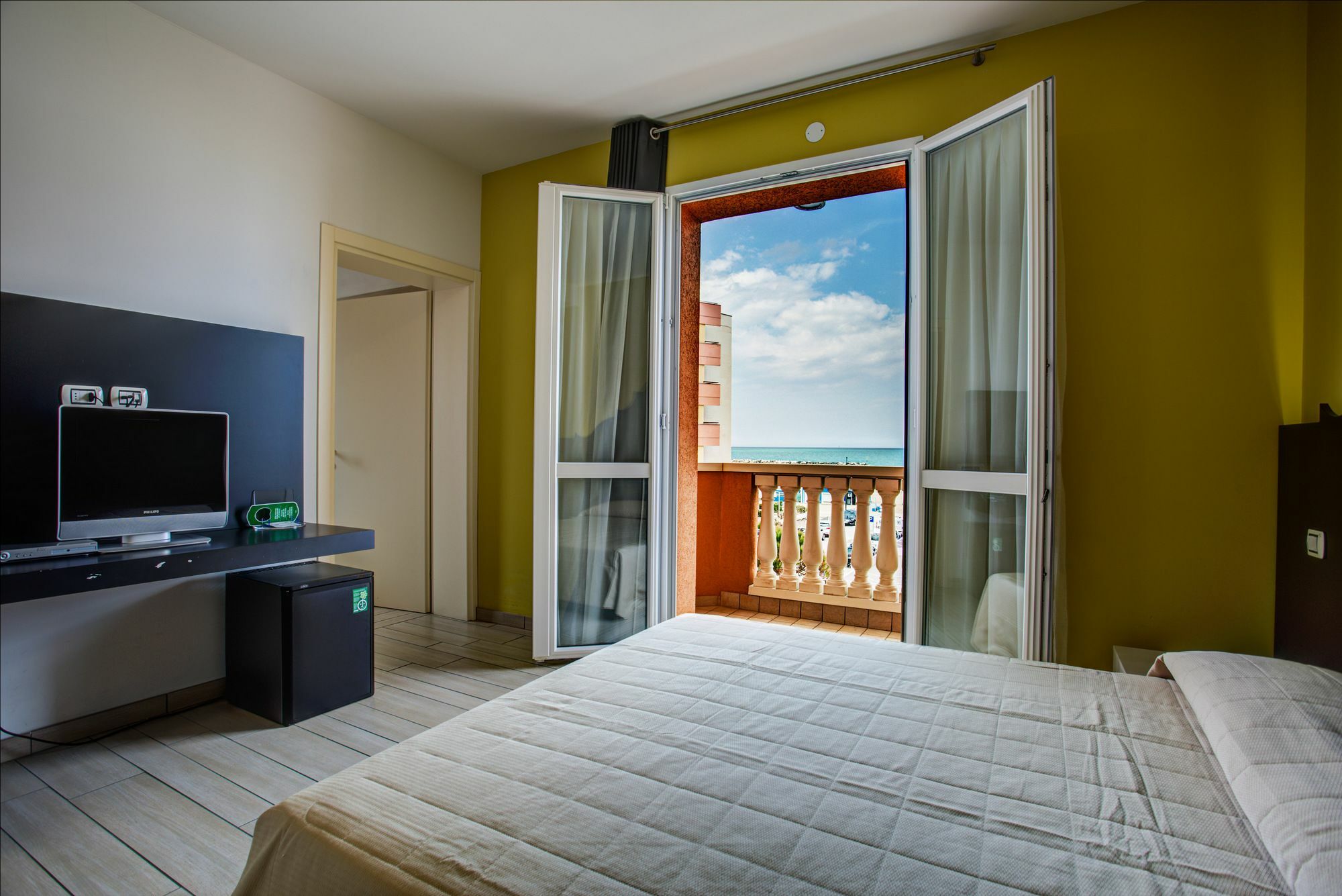 Hotel Fiamma Cesenatico Esterno foto